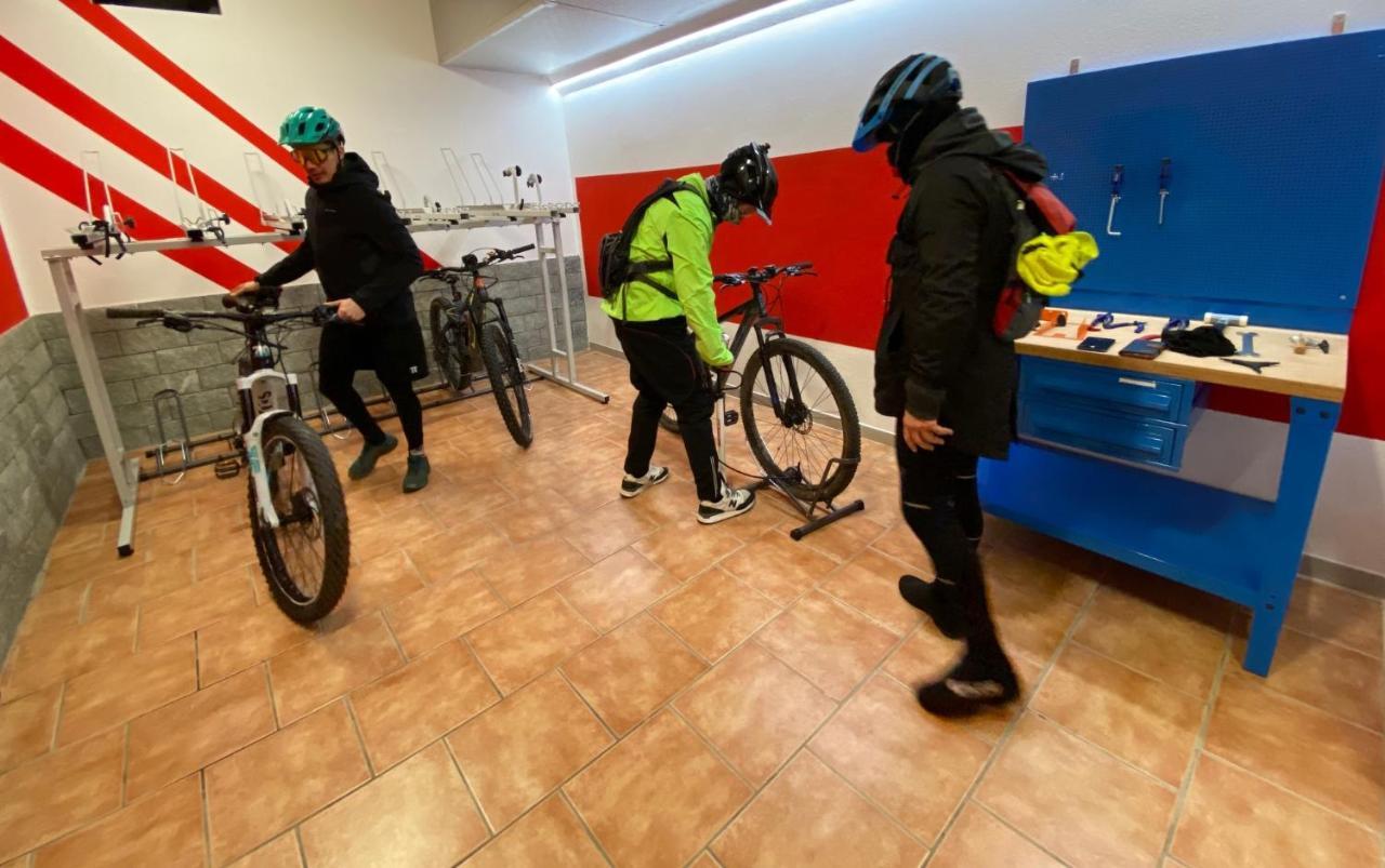 Impero Hotel Beauty & Spa - Bike Hotel Cantello Ngoại thất bức ảnh